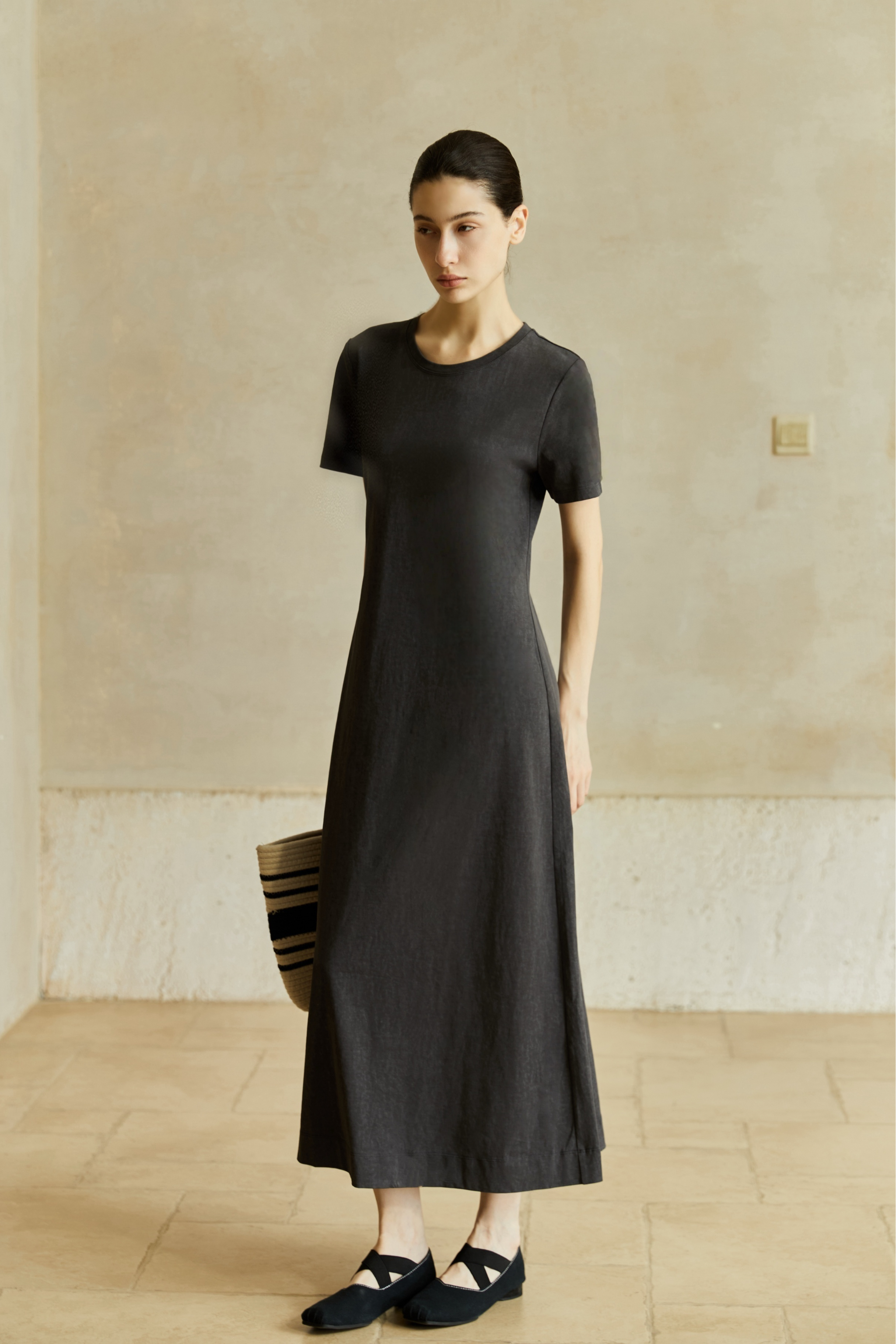 Famecoco Signature Relaxed Fit A-Line Maxi Dress