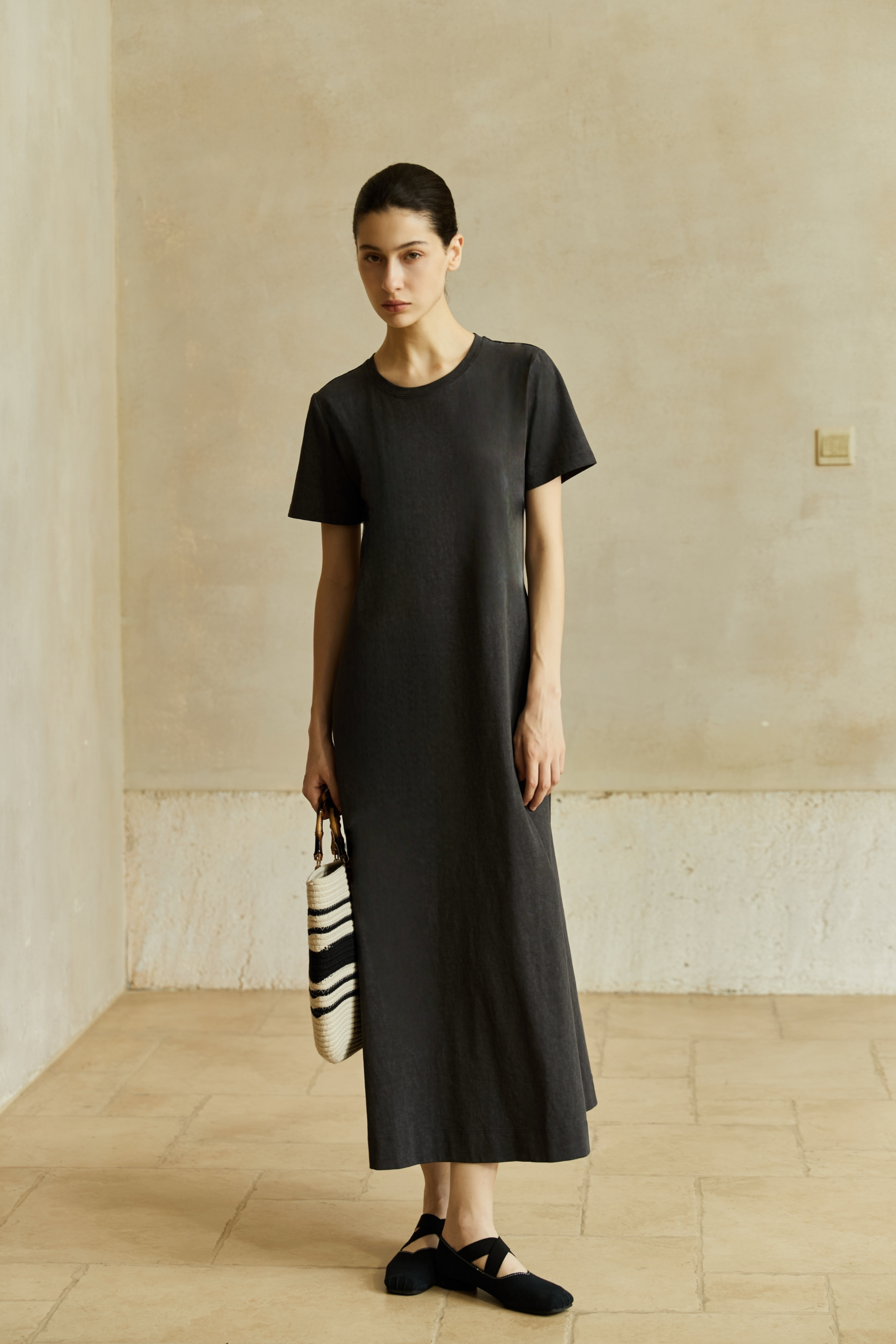 Famecoco Signature Relaxed Fit A-Line Maxi Dress