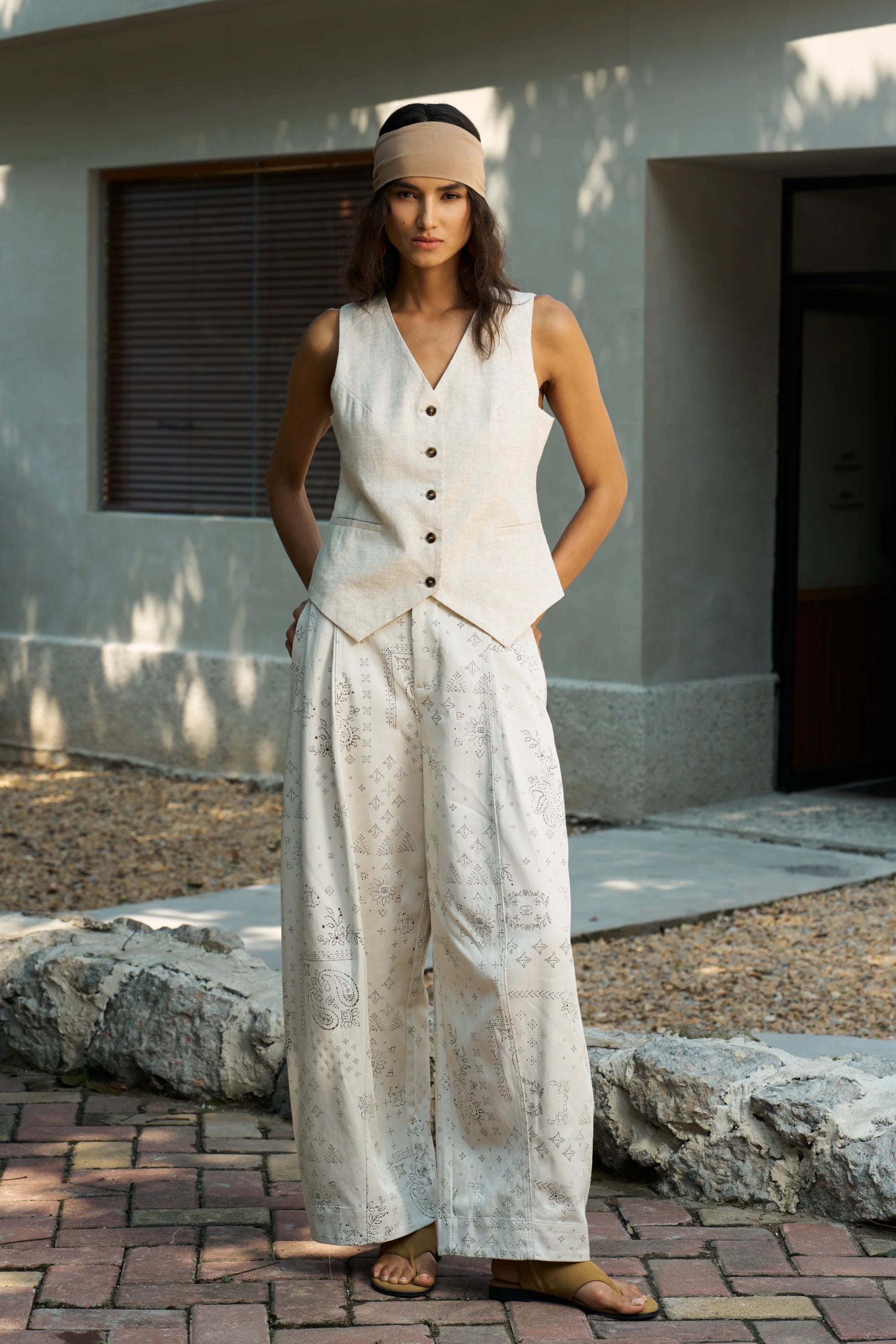 Famecoco V Neck Cotton Linen Vest