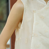 Famecoco Silk Mandarin Collar Sleeveless Top