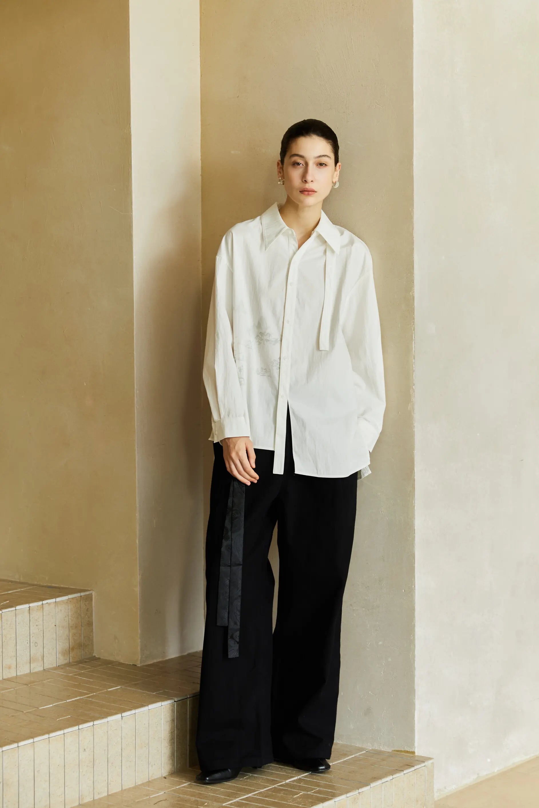 Famecoco Signature Tie‑Neck Shirt