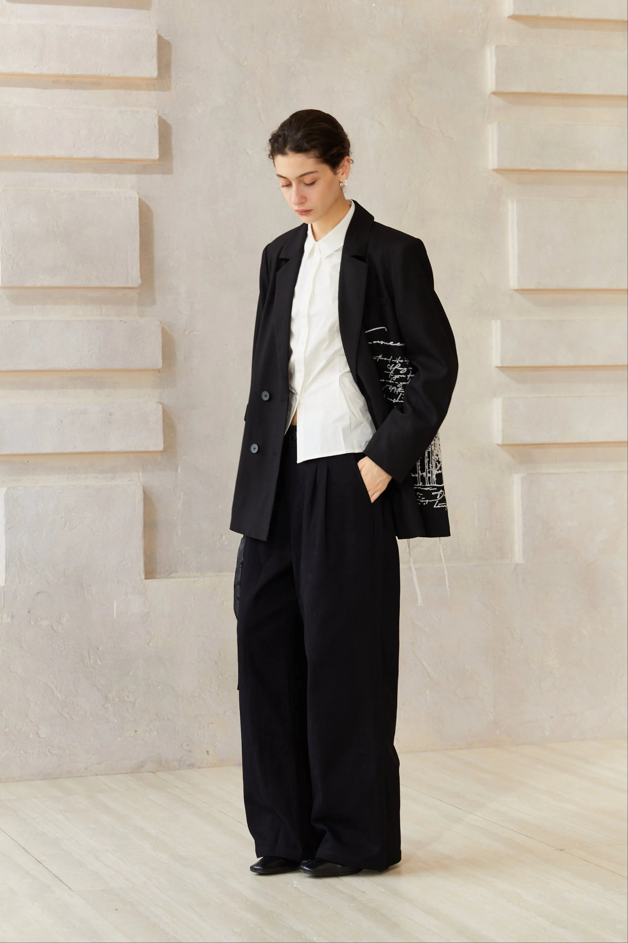 Famecoco Signature Embroidered Black Blazer