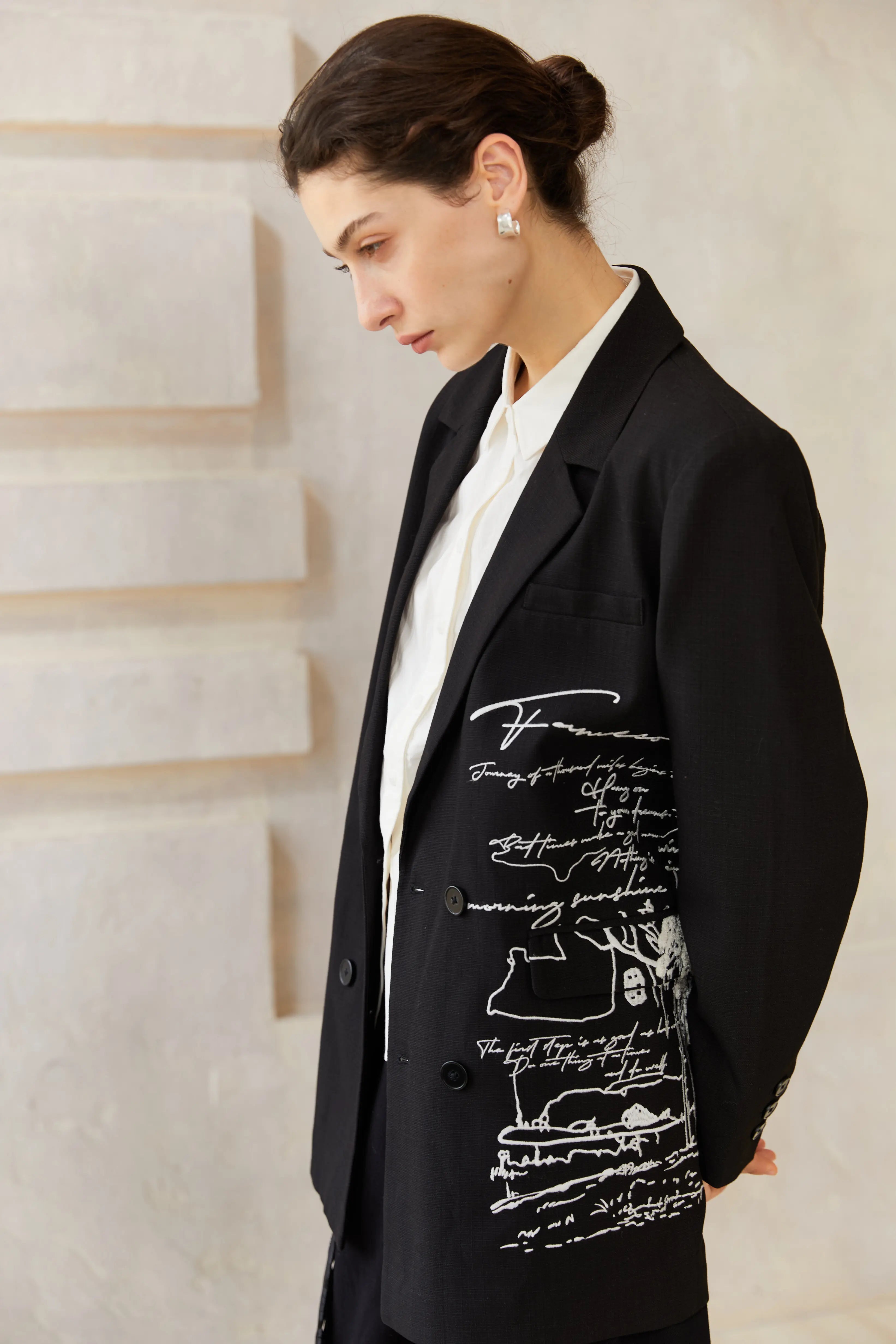 Famecoco Signature Embroidered Black Blazer