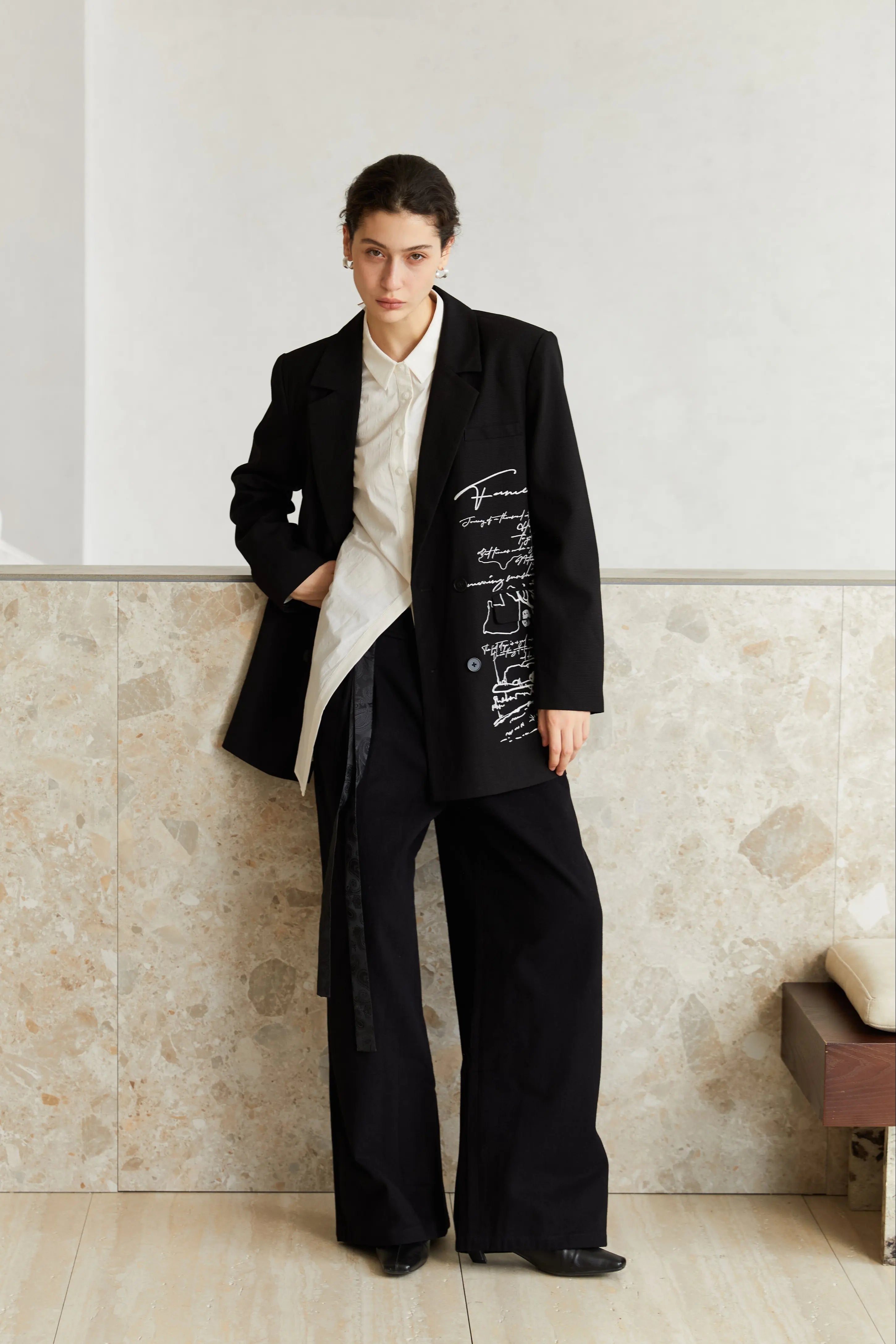 Famecoco Signature Embroidered Black Blazer