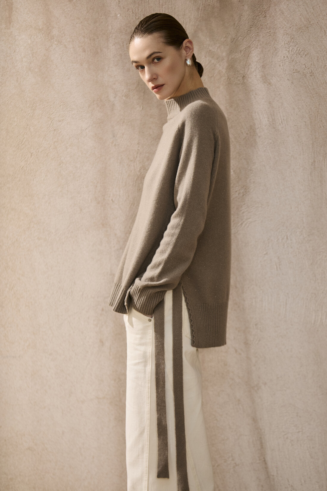 Famecoco 100% Wool Tailored  Pullover Sweater