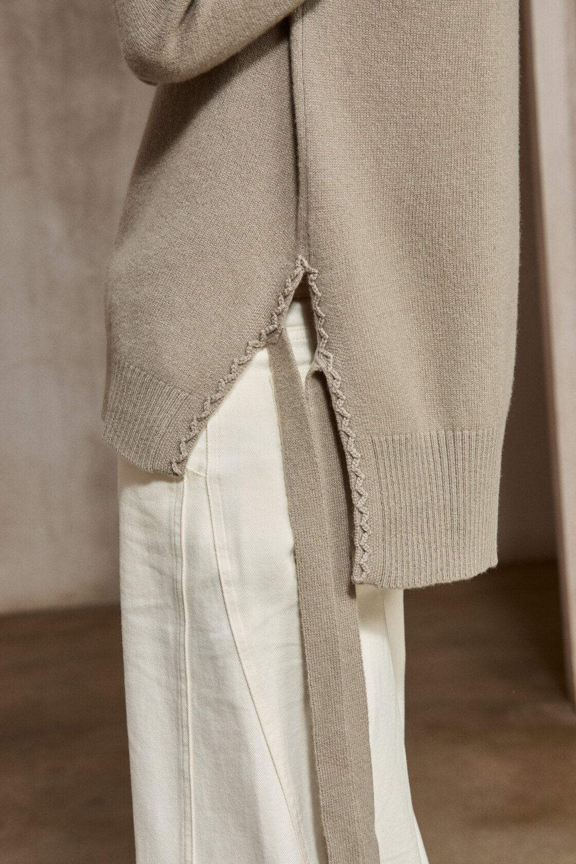 Famecoco 100% Wool Tailored  Pullover Sweater