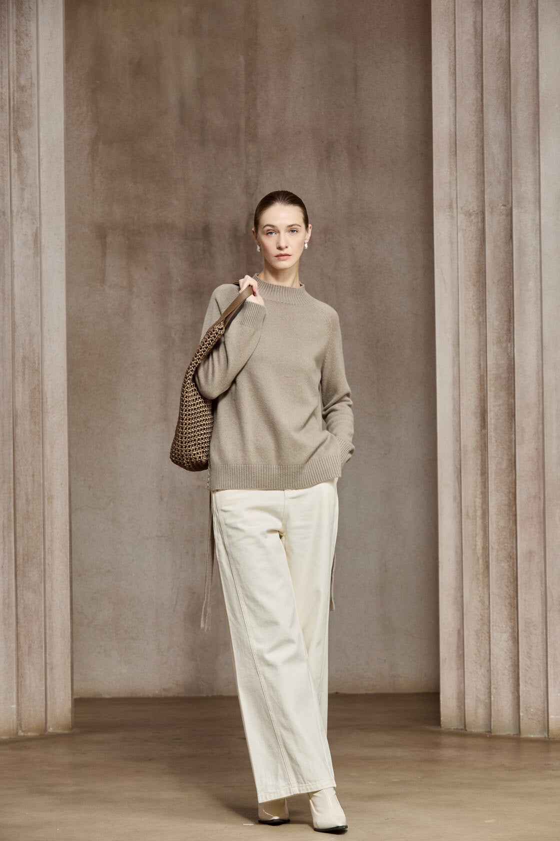 Famecoco 100% Wool Tailored  Pullover Sweater