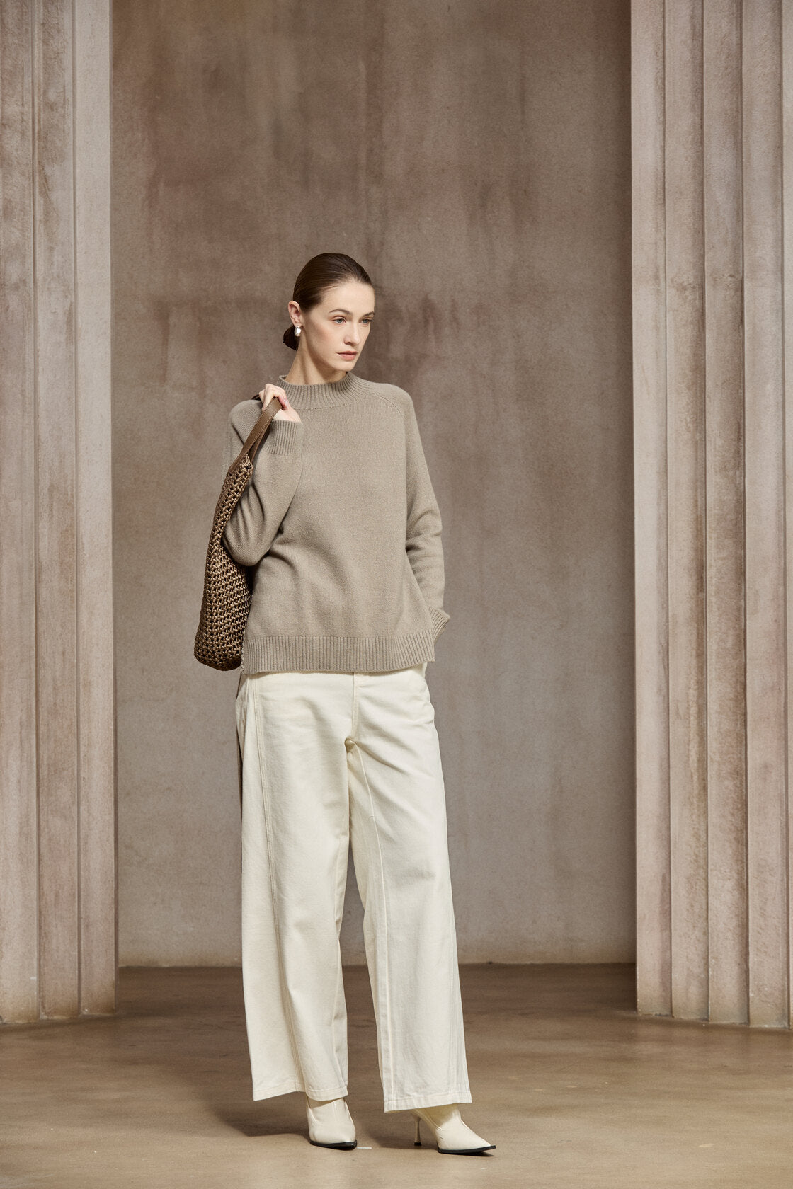 Famecoco 100% Wool Tailored  Pullover Sweater