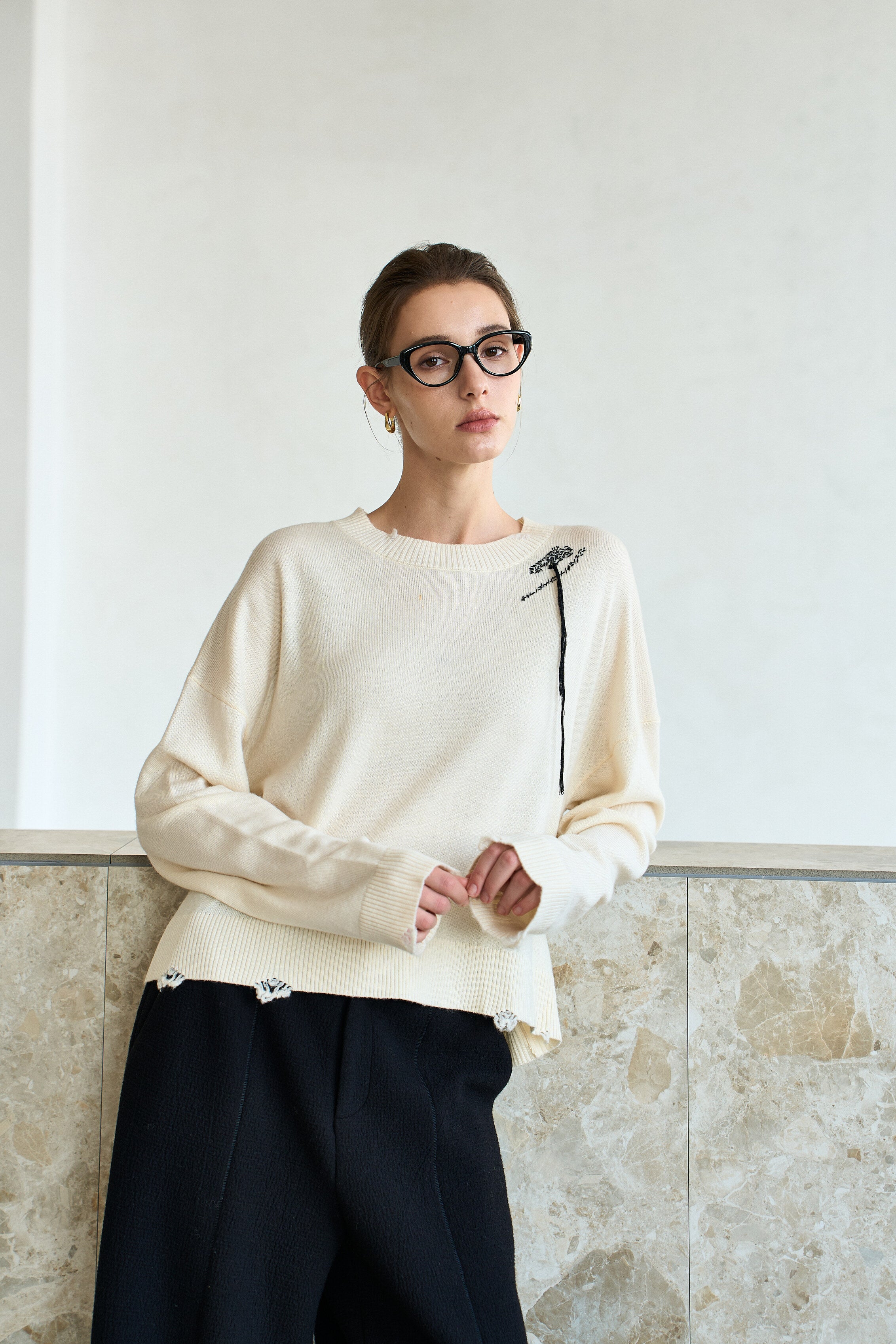 Famecoco Soft Embroidered Pullover Sweater